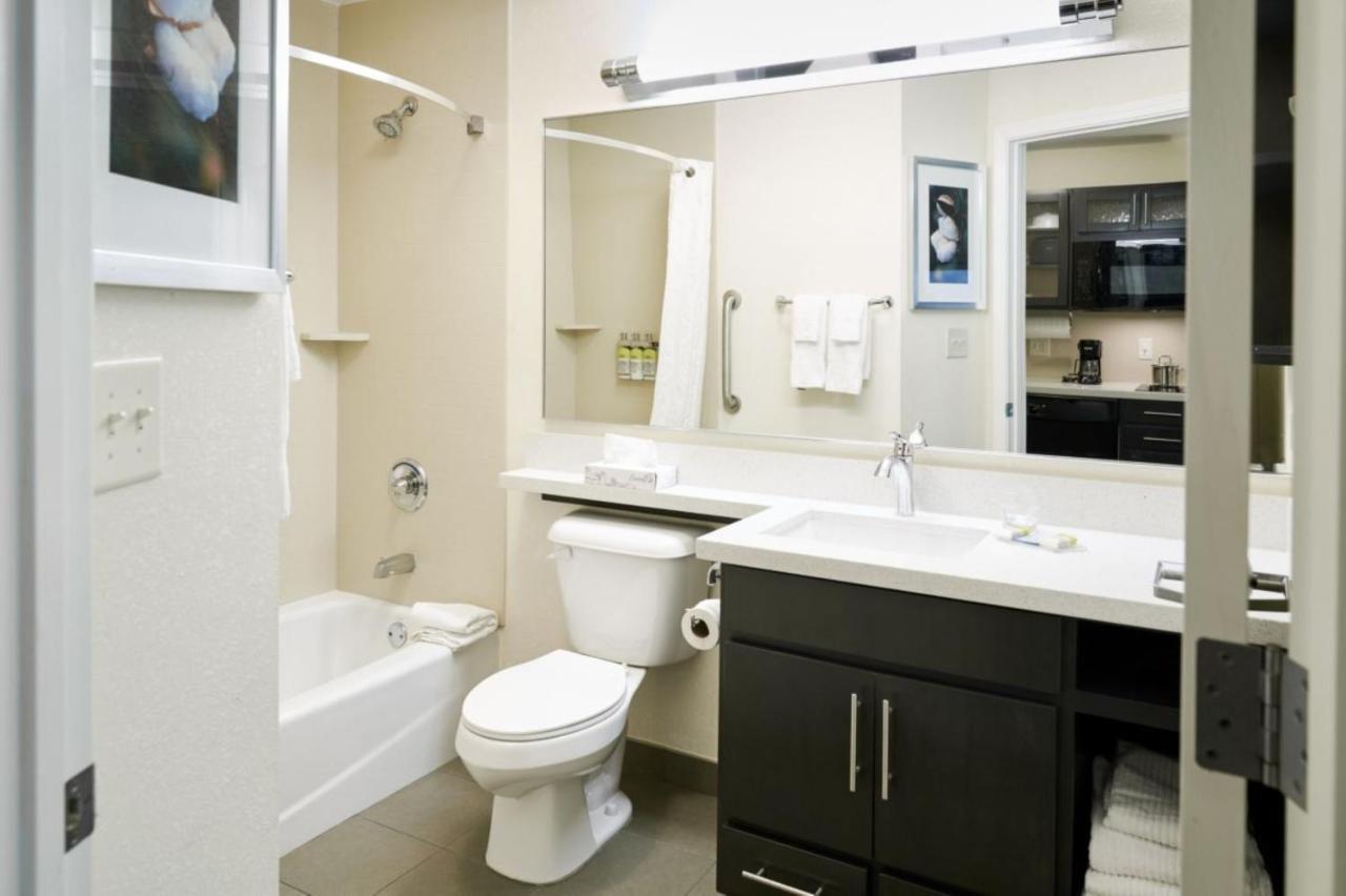 Candlewood Suites Pueblo By Ihg Esterno foto