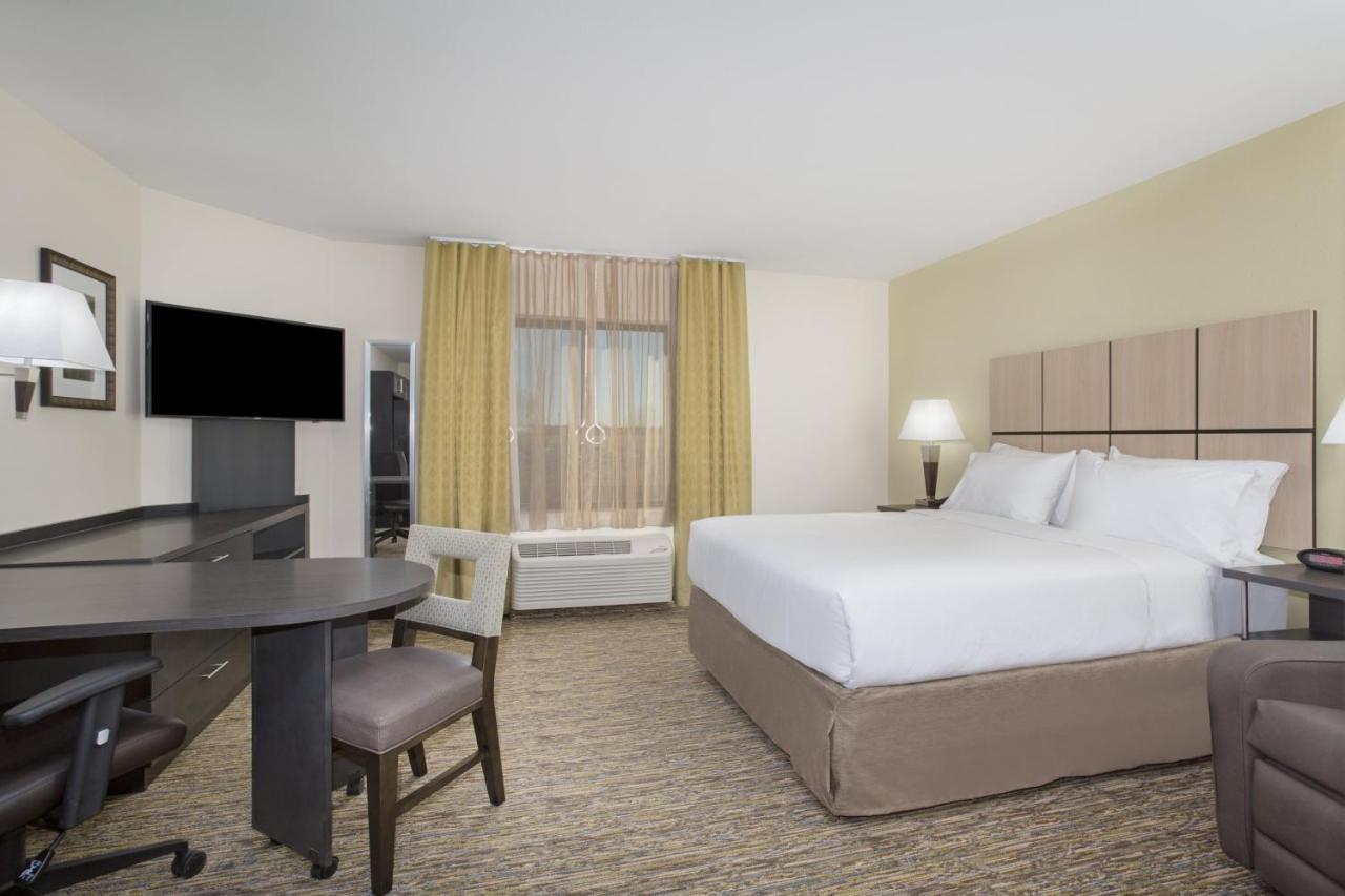 Candlewood Suites Pueblo By Ihg Esterno foto